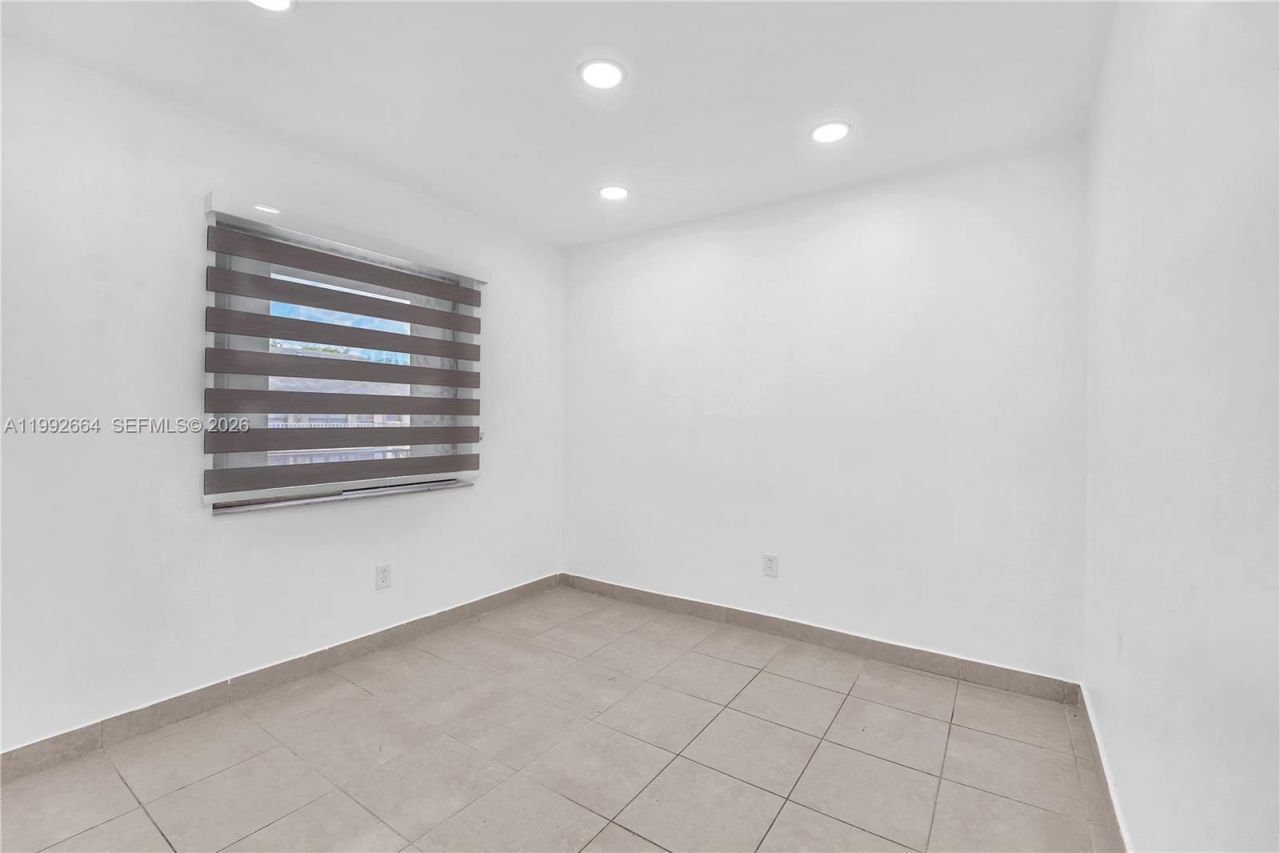 7668 SW 152nd Ave, Unit 2-211, Miami, FL 33193 Photo