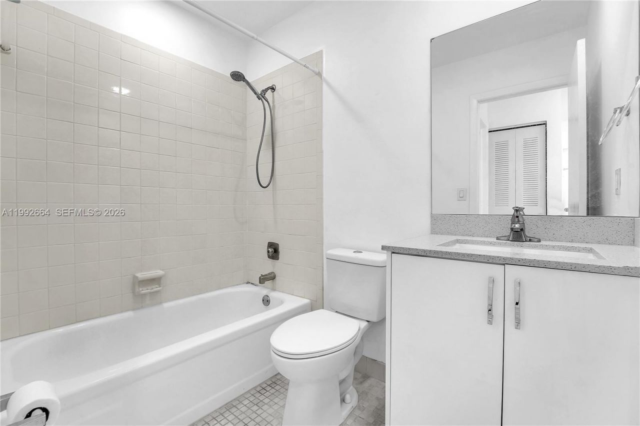 7668 SW 152nd Ave, Unit 2-211, Miami, FL 33193 Photo