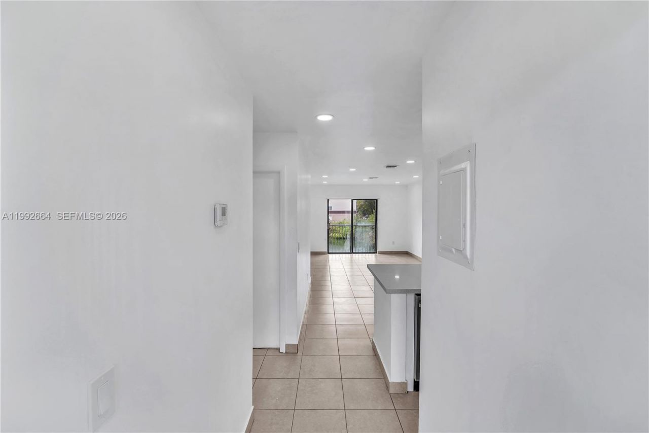 7668 SW 152nd Ave, Unit 2-211, Miami, FL 33193 Photo