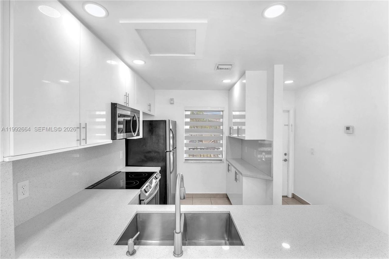 7668 SW 152nd Ave, Unit 2-211, Miami, FL 33193 Photo