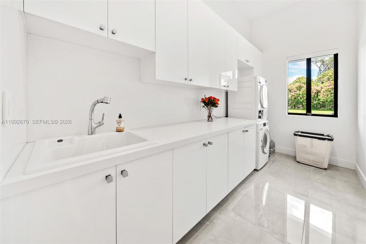 17950 SW 192nd St , Miami, FL 33187 Photo