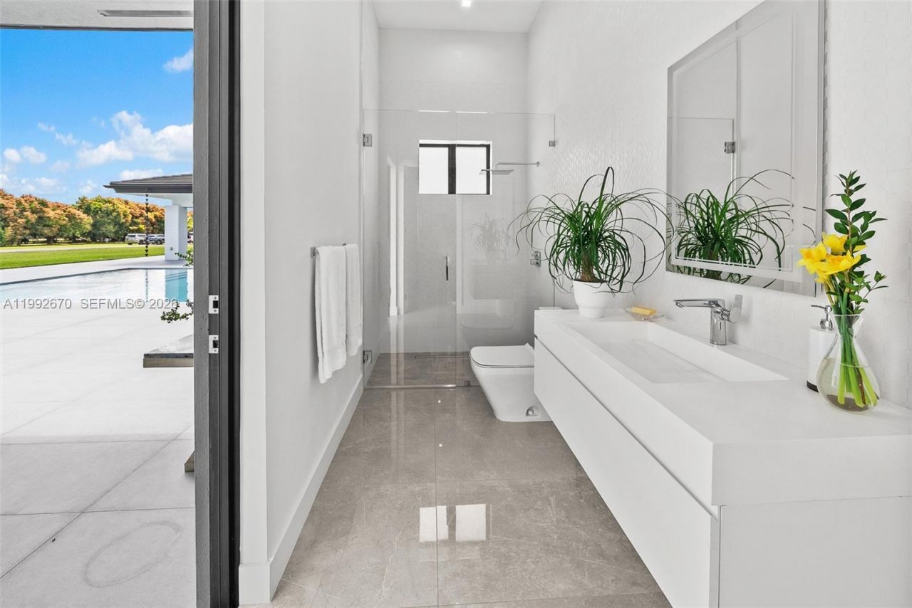 17950 SW 192nd St , Miami, FL 33187 Photo