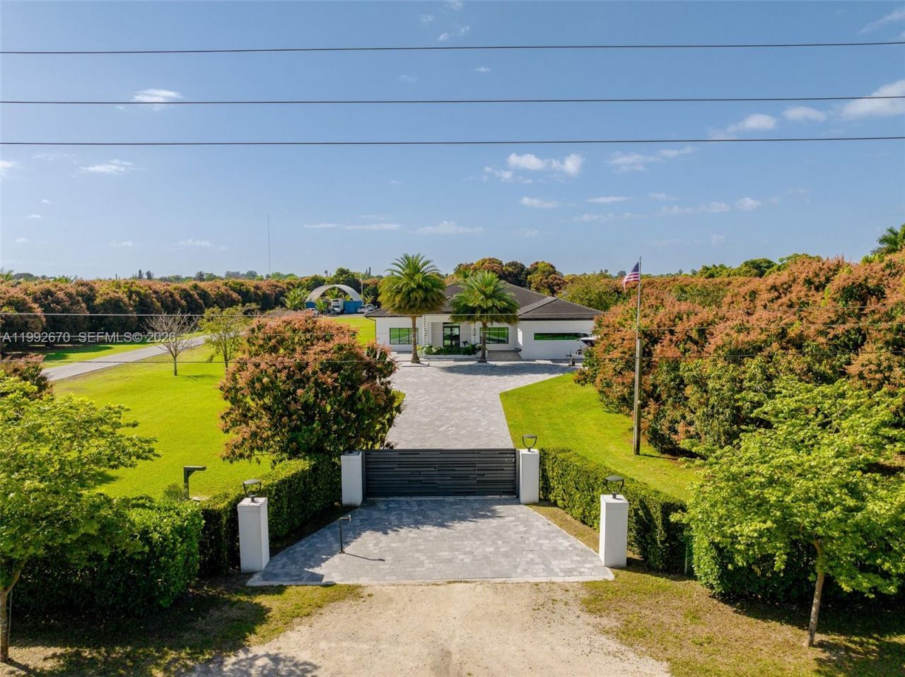 17950 SW 192nd St , Miami, FL 33187 Photo