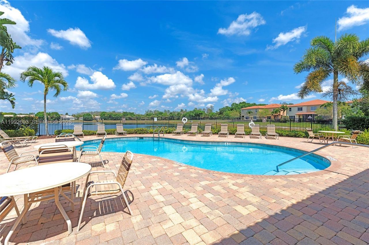2131 Foxtail View Ct, Unit 2131, West Palm Beach, FL 33411 Photo
