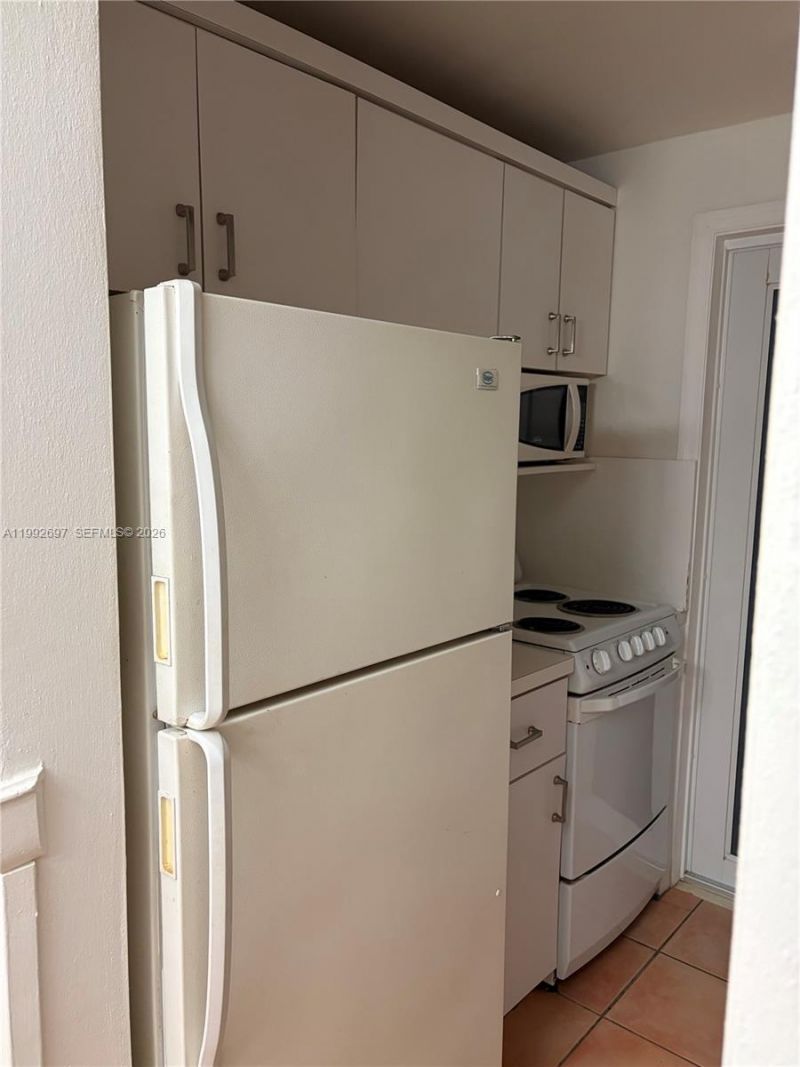 255 Sunrise Dr, Unit 203, Key Biscayne, FL 33149 Photo