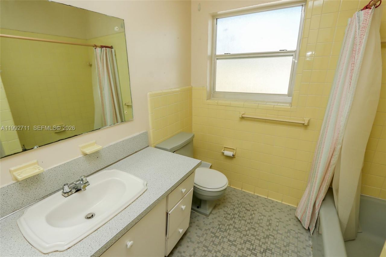 1250 S Alhambra Cir, Unit 12A, Coral Gables, FL 33146 Photo