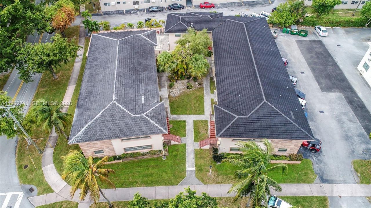1250 S Alhambra Cir, Unit 12A, Coral Gables, FL 33146 Photo