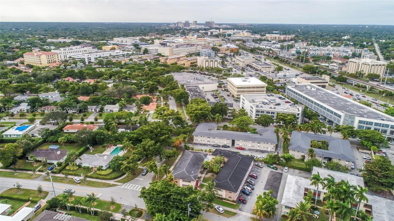 1250 S Alhambra Cir , Unit 12A, Coral Gables, FL 33146 Photo