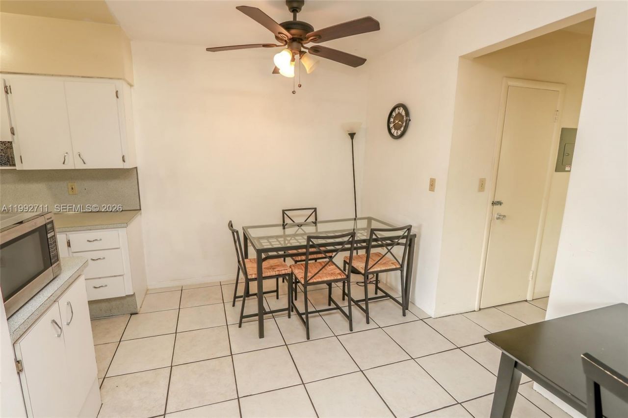 1250 S Alhambra Cir, Unit 12A, Coral Gables, FL 33146 Photo