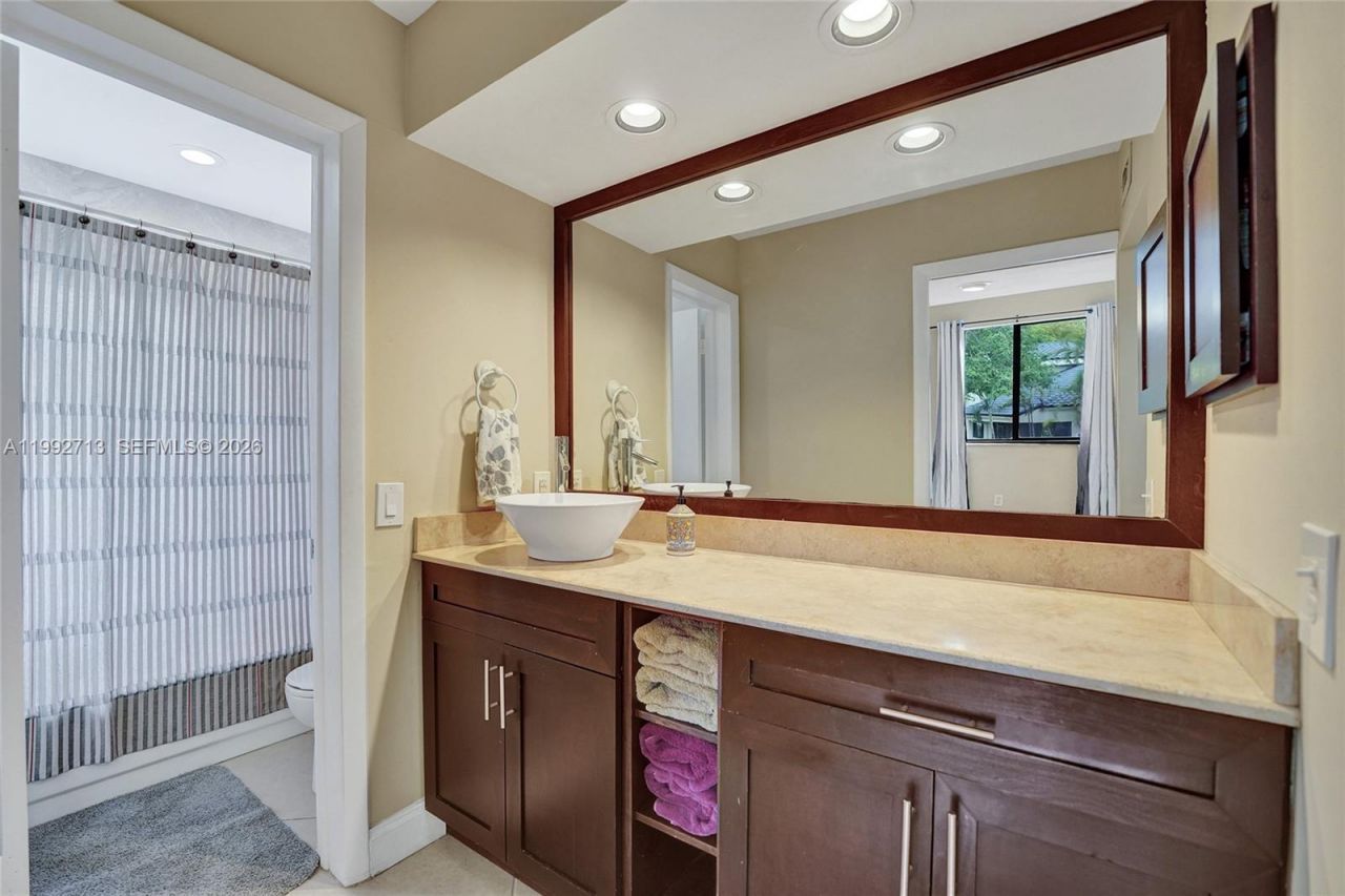 8119 NW 17th Mnr , Unit 8119, Plantation, FL 33322 Photo