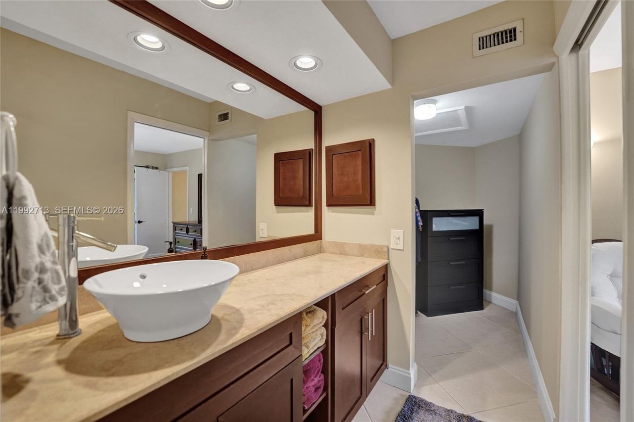 8119 NW 17th Mnr , Unit 8119, Plantation, FL 33322 Photo