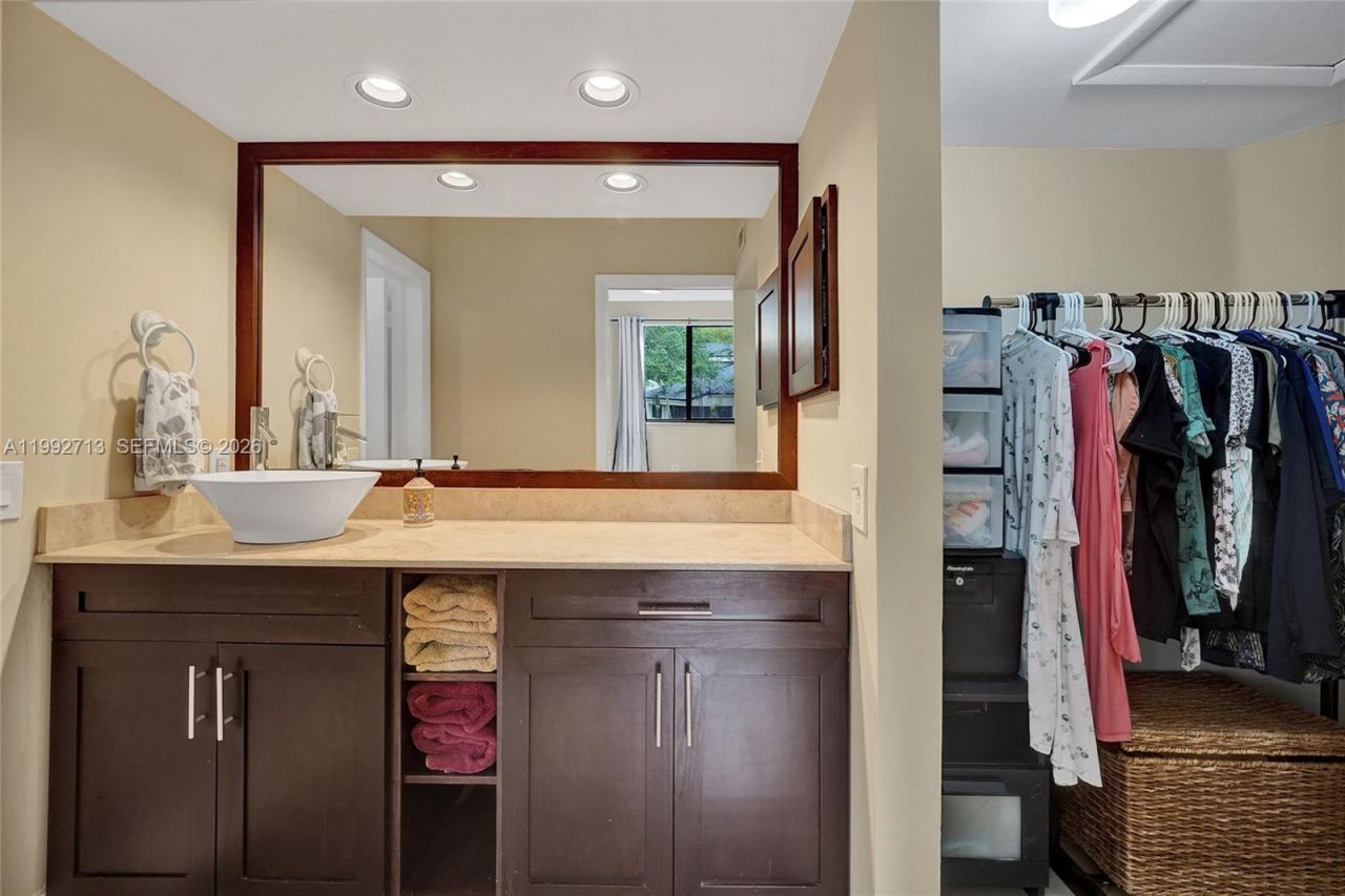 8119 NW 17th Mnr , Unit 8119, Plantation, FL 33322 Photo