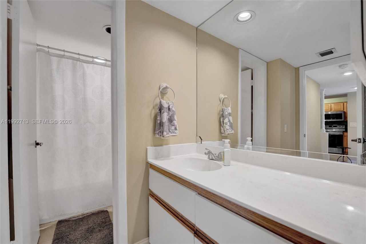 8119 NW 17th Mnr , Unit 8119, Plantation, FL 33322 Photo