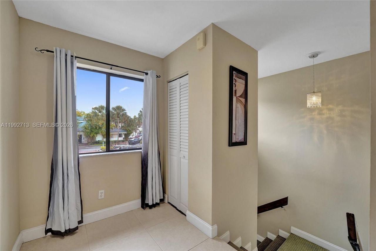 8119 NW 17th Mnr , Unit 8119, Plantation, FL 33322 Photo