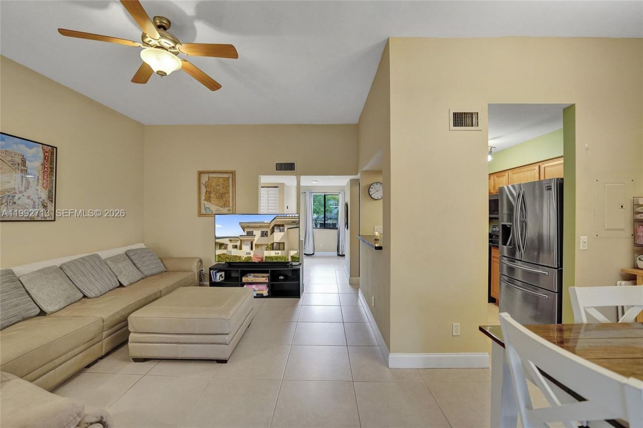 8119 NW 17th Mnr , Unit 8119, Plantation, FL 33322 Photo