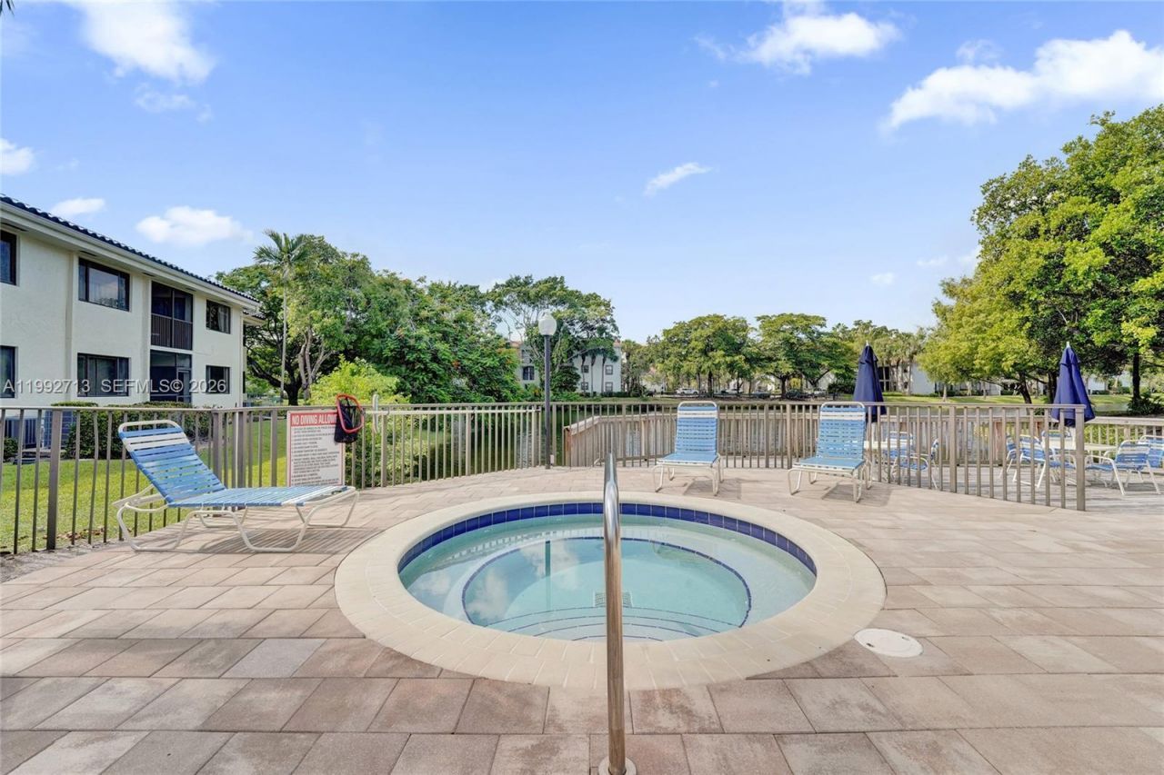 8119 NW 17th Mnr , Unit 8119, Plantation, FL 33322 Photo