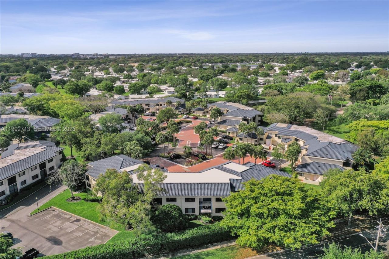 8119 NW 17th Mnr , Unit 8119, Plantation, FL 33322 Photo