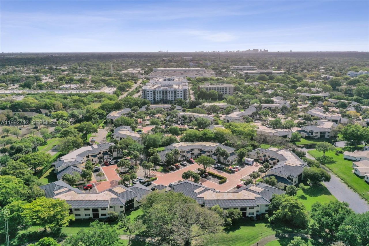 8119 NW 17th Mnr , Unit 8119, Plantation, FL 33322 Photo