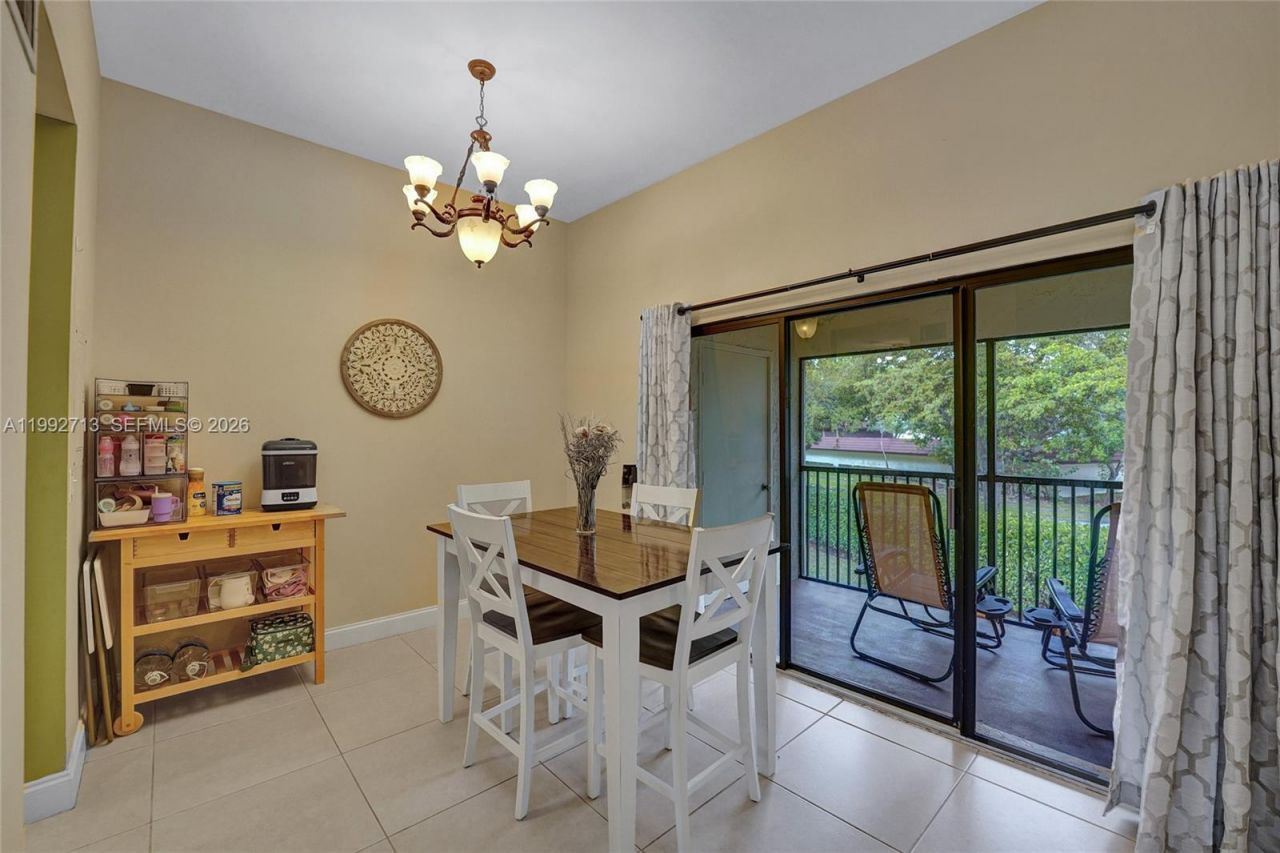 8119 NW 17th Mnr , Unit 8119, Plantation, FL 33322 Photo