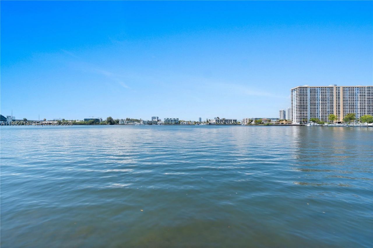 17100 N Bay Rd , Unit 1301, Sunny Isles Beach, FL 33160 Photo