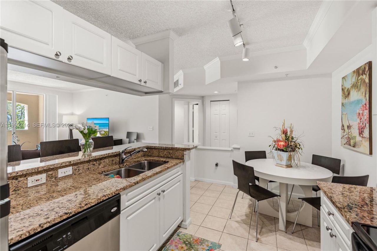 17100 N Bay Rd , Unit 1301, Sunny Isles Beach, FL 33160 Photo