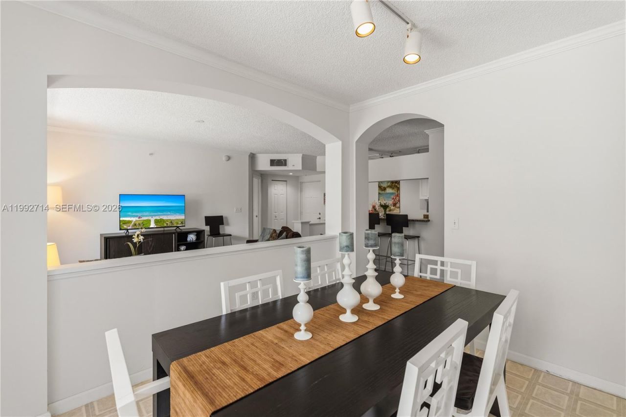 17100 N Bay Rd , Unit 1301, Sunny Isles Beach, FL 33160 Photo
