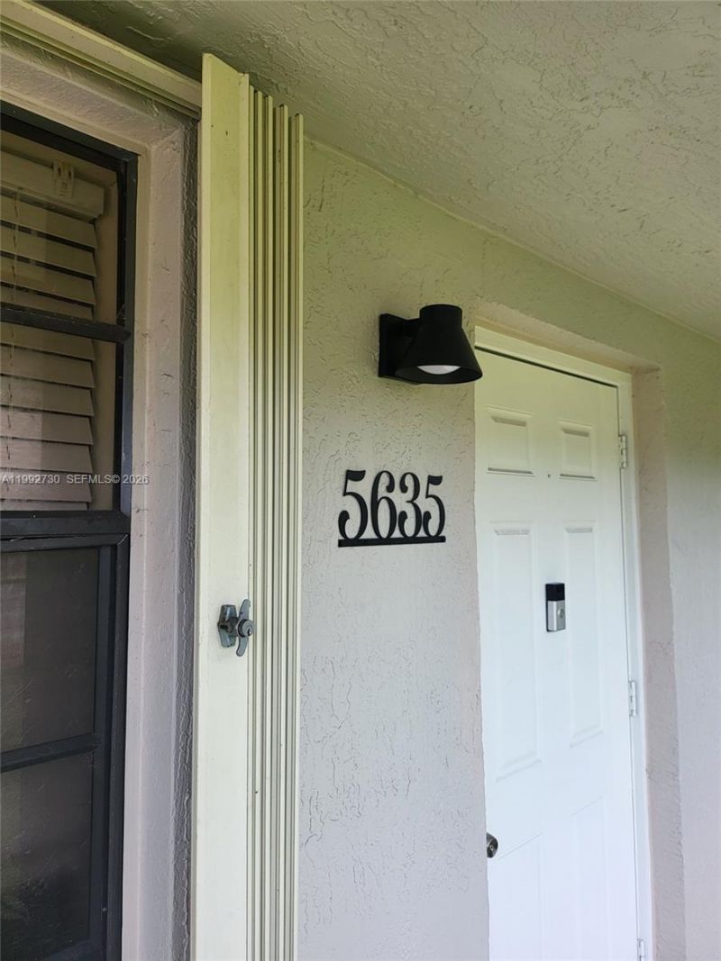 5645 Taft St, Hollywood, FL 33021 Photo