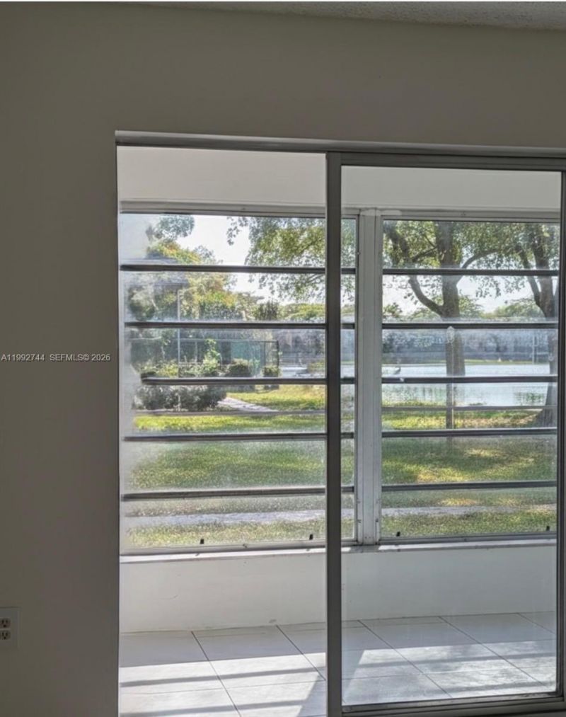 19051 NE 2nd Ave, Unit 1503, Miami, FL 33179 Photo