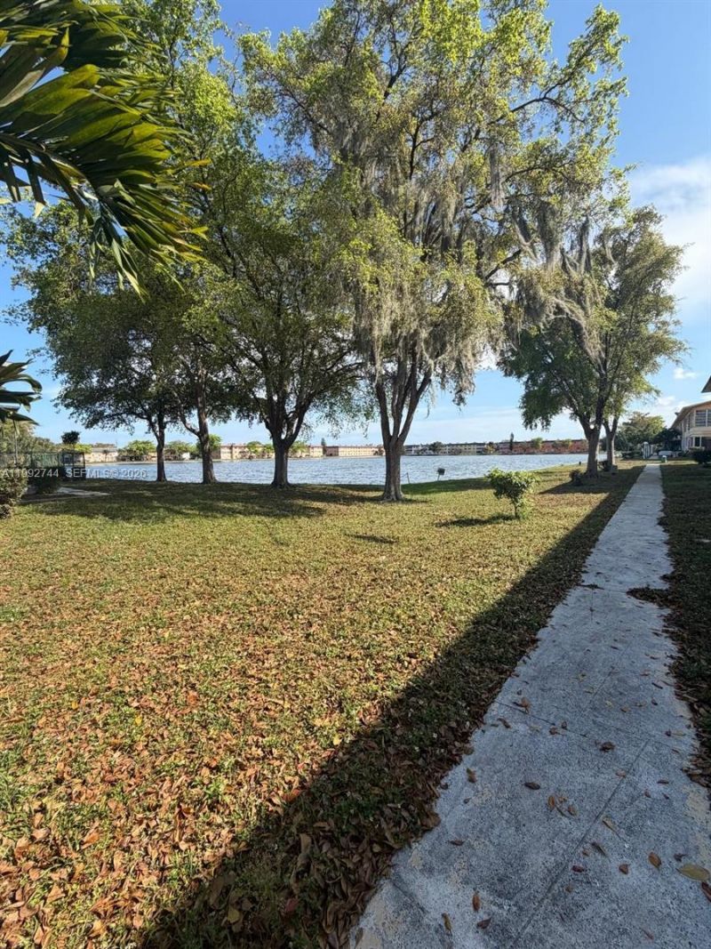 19051 NE 2nd Ave, Unit 1503, Miami, FL 33179 Photo