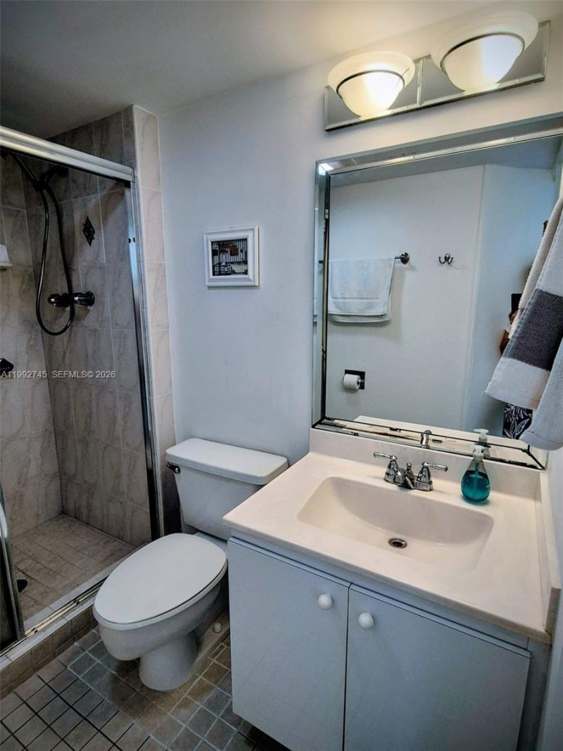 20400 W Country Club Dr , Unit 605, Aventura, FL 33180 Photo