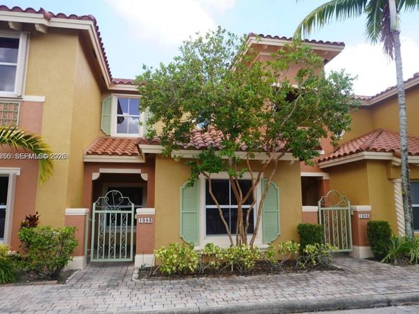 1083 SW 160 ave , Unit 1206, Pembroke Pines, FL 33027