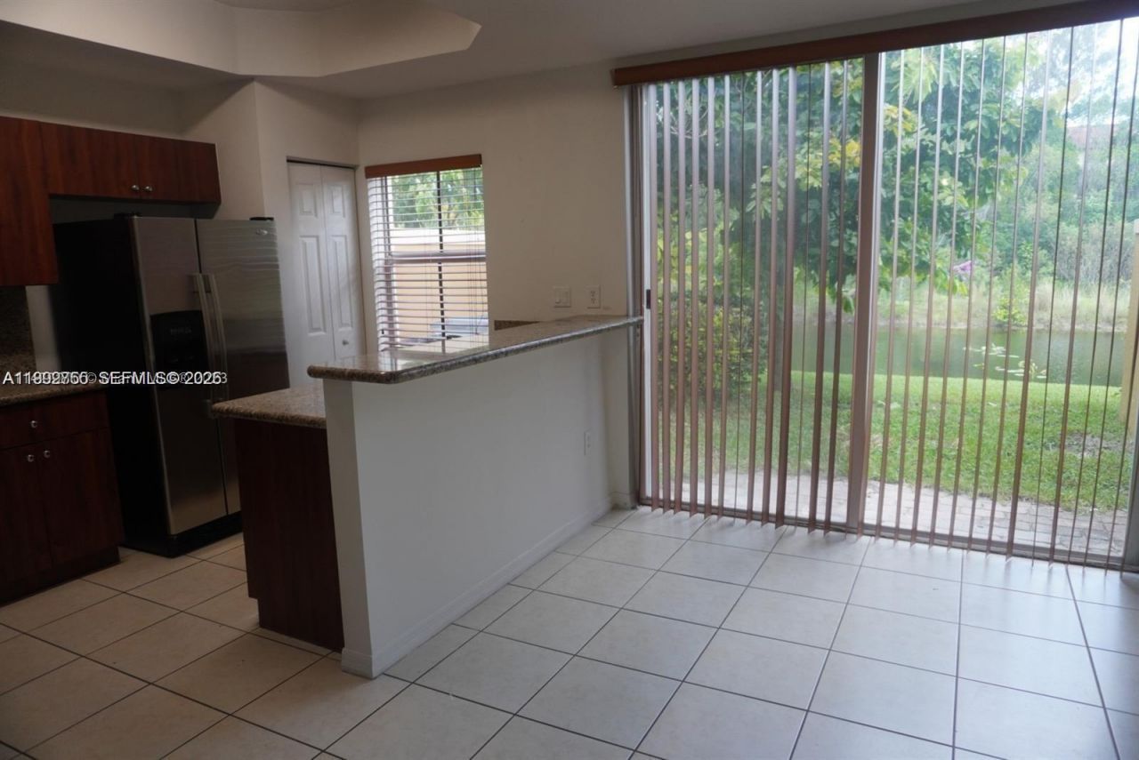 1083 SW 143 Ave, Unit 1206, Pembroke Pines, FL 33027 Photo