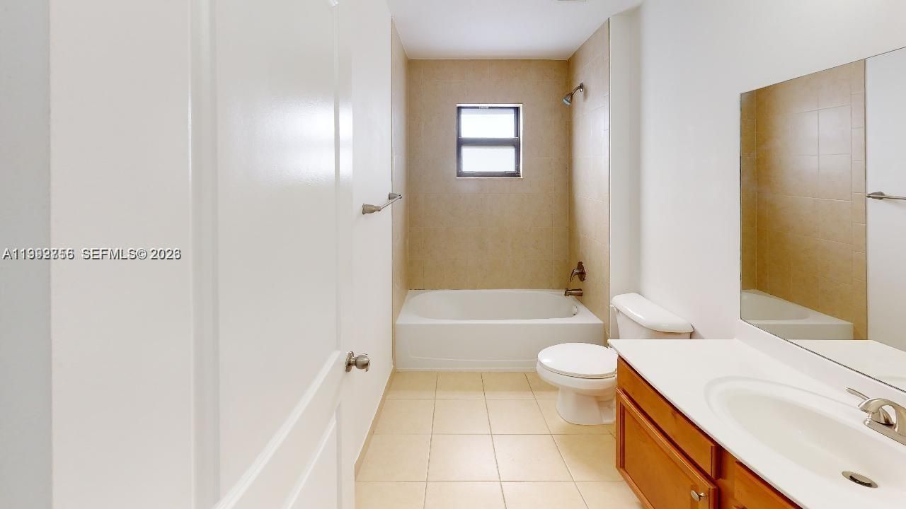 460 NE 194th Ter , Unit 460, Miami, FL 33179 Photo