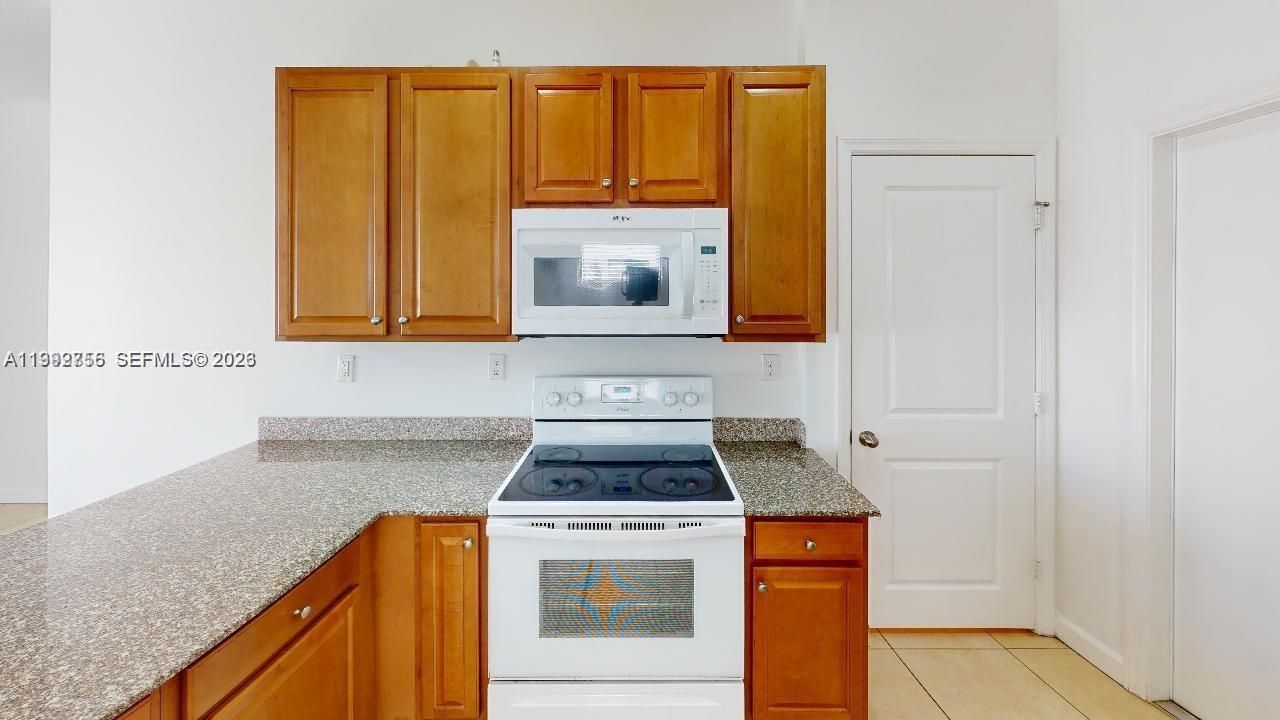 460 NE 194th Ter , Unit 460, Miami, FL 33179 Photo