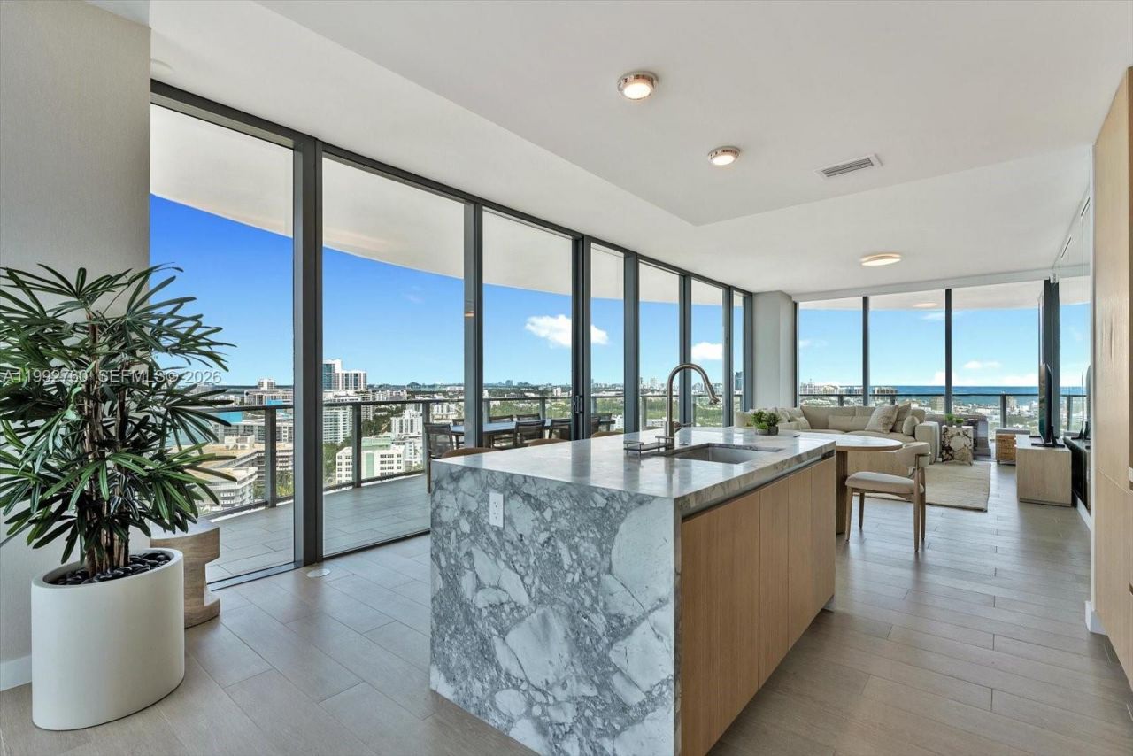 500 Alton Rd, Unit 2205, Miami Beach, FL 33139 Photo