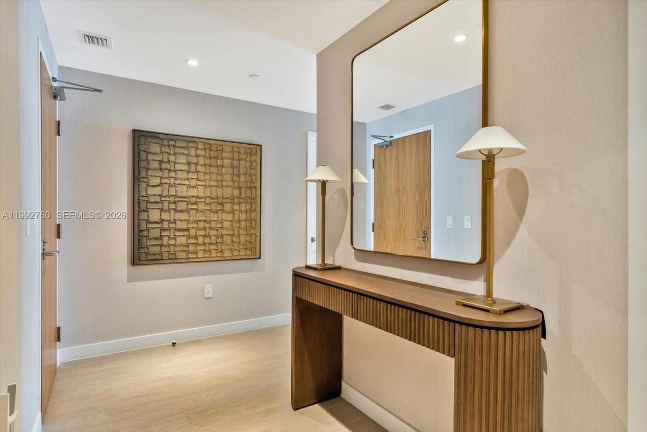 500 Alton Rd, Unit 2205, Miami Beach, FL 33139 Photo