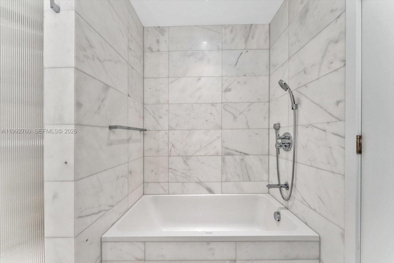 500 Alton Rd, Unit 2205, Miami Beach, FL 33139 Photo