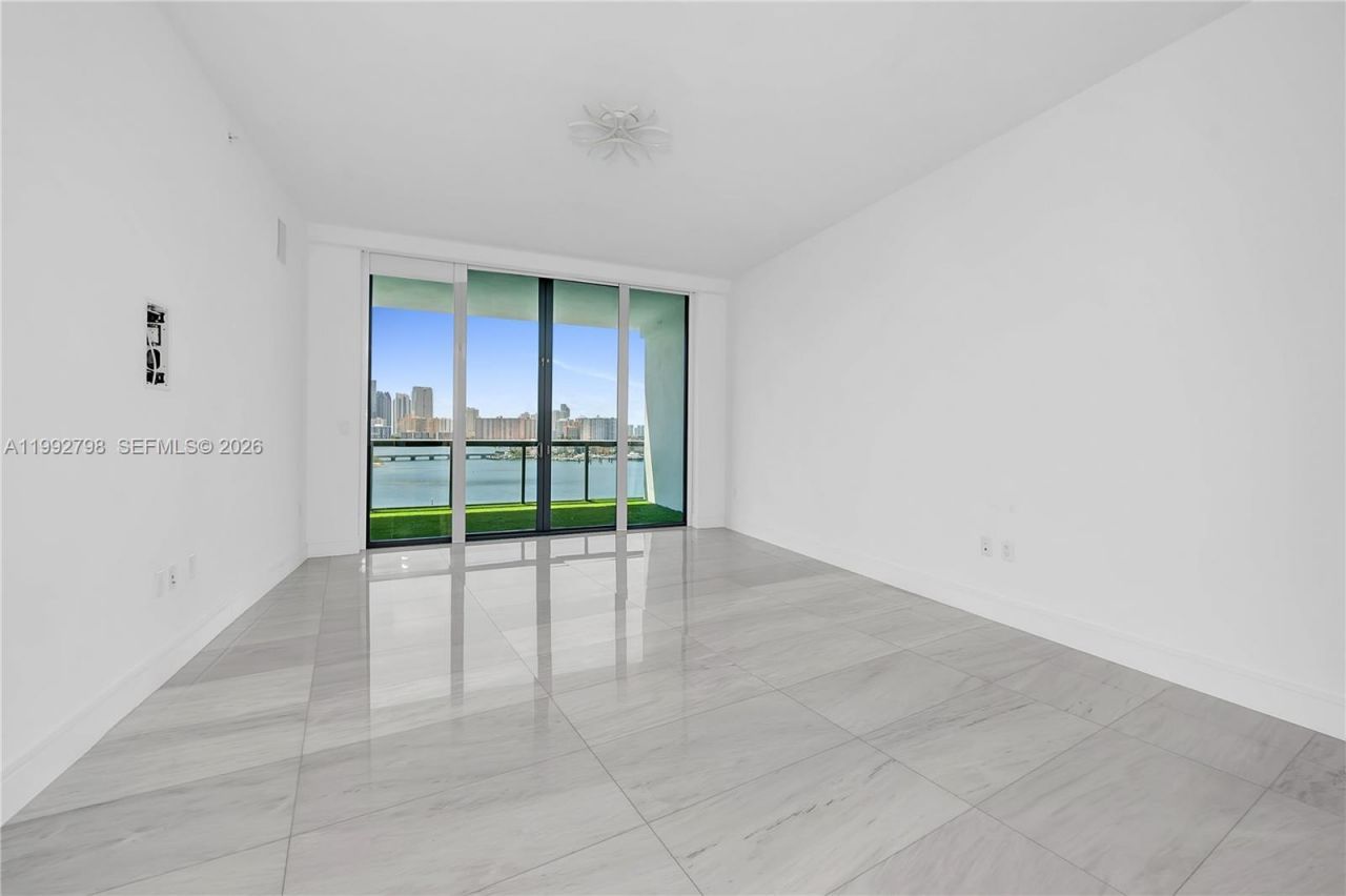 3300 NE 188th St, Unit 615, Aventura, FL 33180 Photo