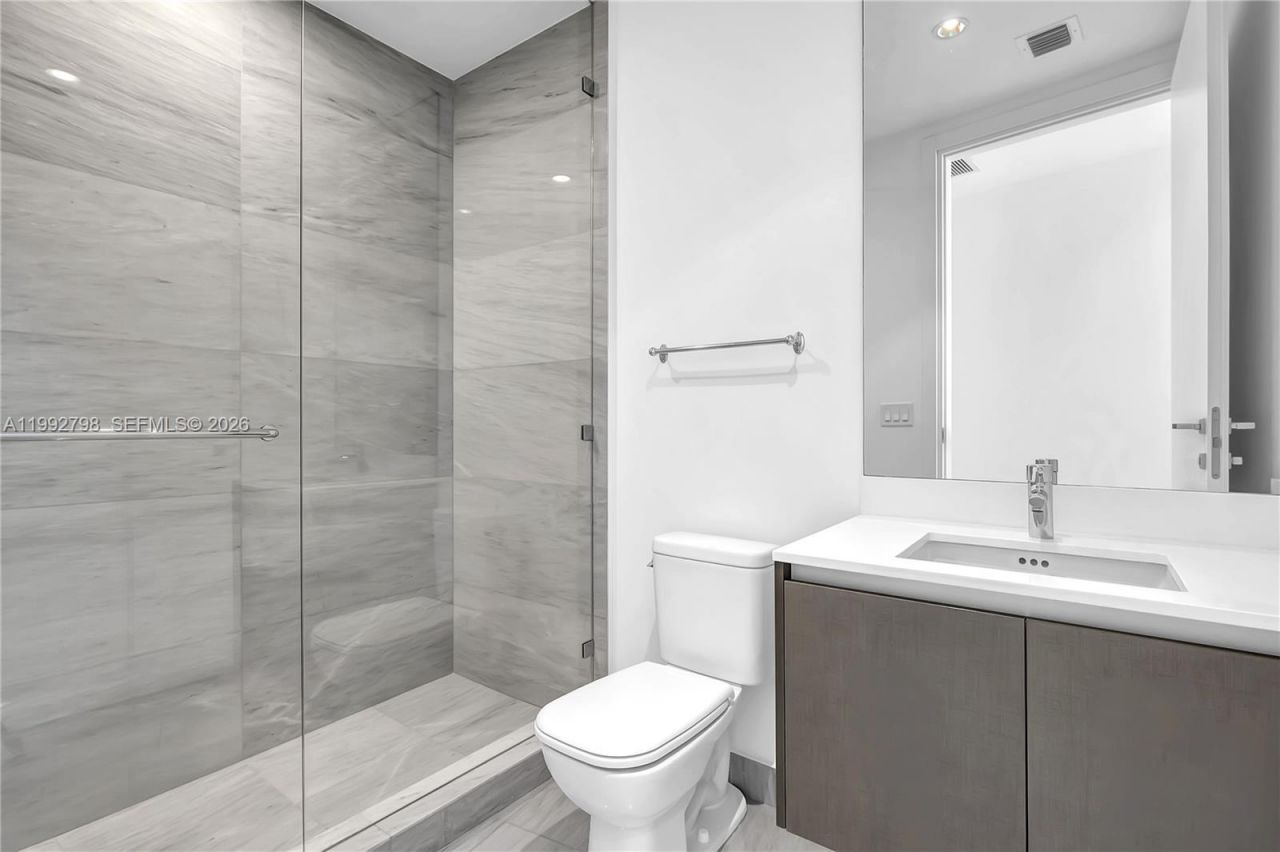 3300 NE 188th St, Unit 615, Aventura, FL 33180 Photo