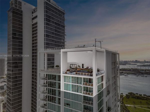 1040 Biscayne Blvd, Unit PH-4607, Miami, FL 33132