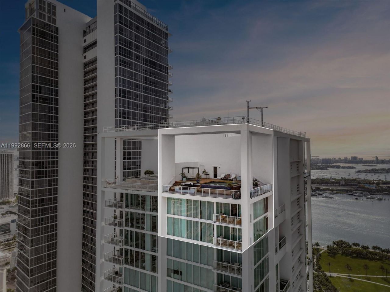 1040 Biscayne Blvd , Unit PH-4607, Miami, FL 33132 Photo
