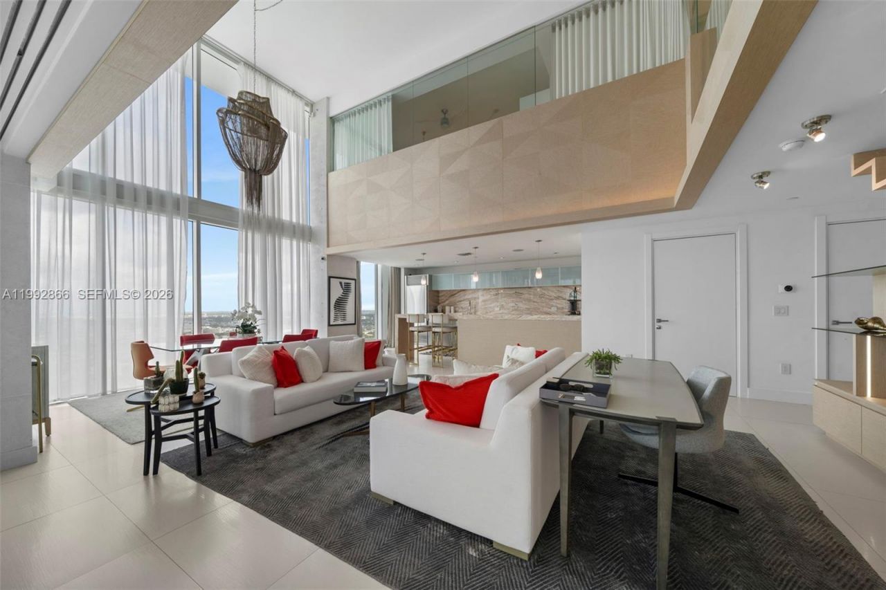 1040 Biscayne Blvd, Unit PH-4607, Miami, FL 33132 Photo