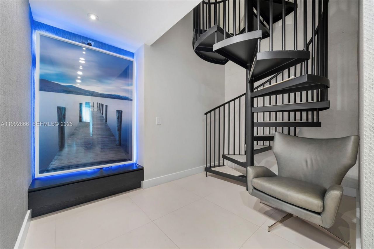 1040 Biscayne Blvd, Unit PH-4607, Miami, FL 33132 Photo