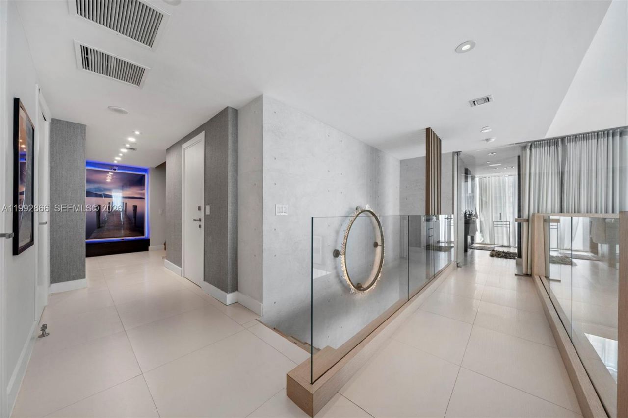 1040 Biscayne Blvd , Unit PH-4607, Miami, FL 33132 Photo