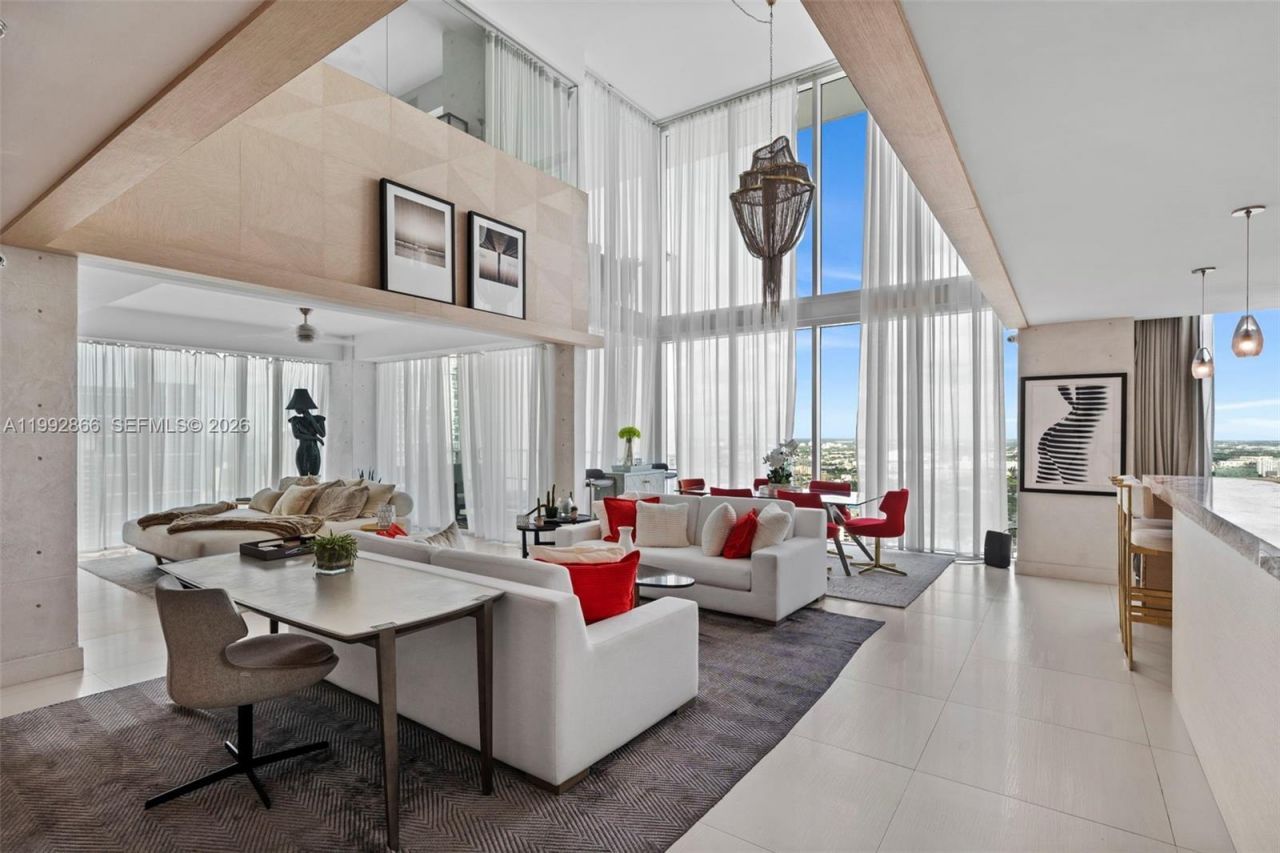 1040 Biscayne Blvd, Unit PH-4607, Miami, FL 33132 Photo