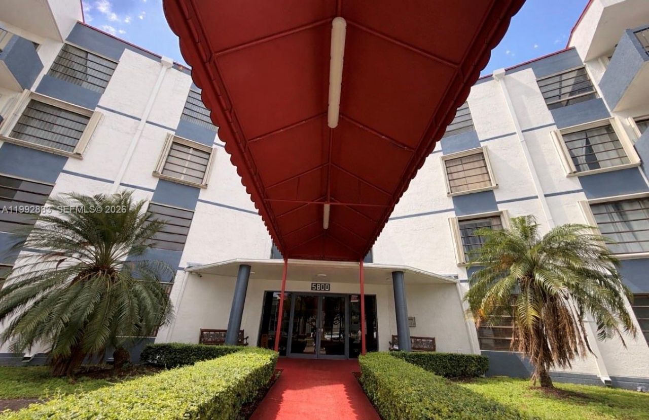 5800 SW 127 Ave, Unit 2120, Miami, FL 33183 Main Photo