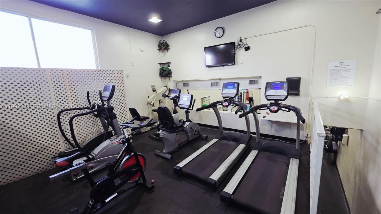 650 Tennis Club Dr, Unit 308, Fort Lauderdale, FL 33311 Photo