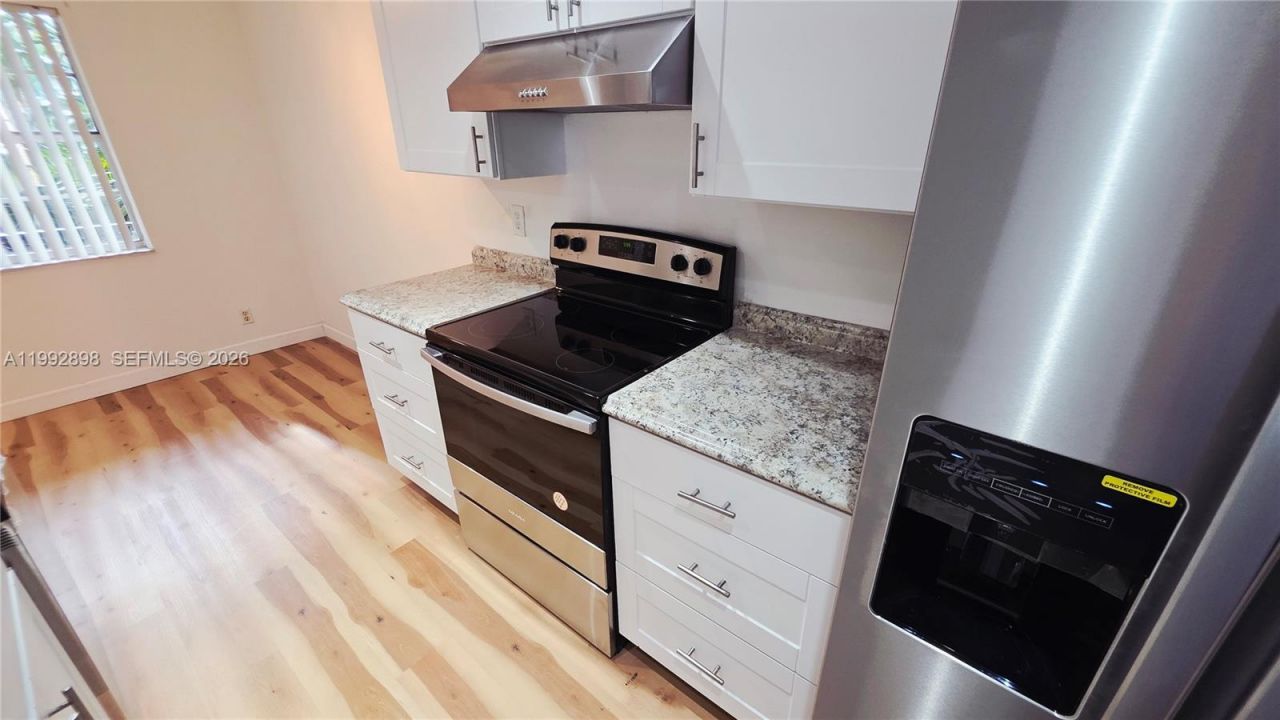 650 Tennis Club Dr, Unit 308, Fort Lauderdale, FL 33311 Photo