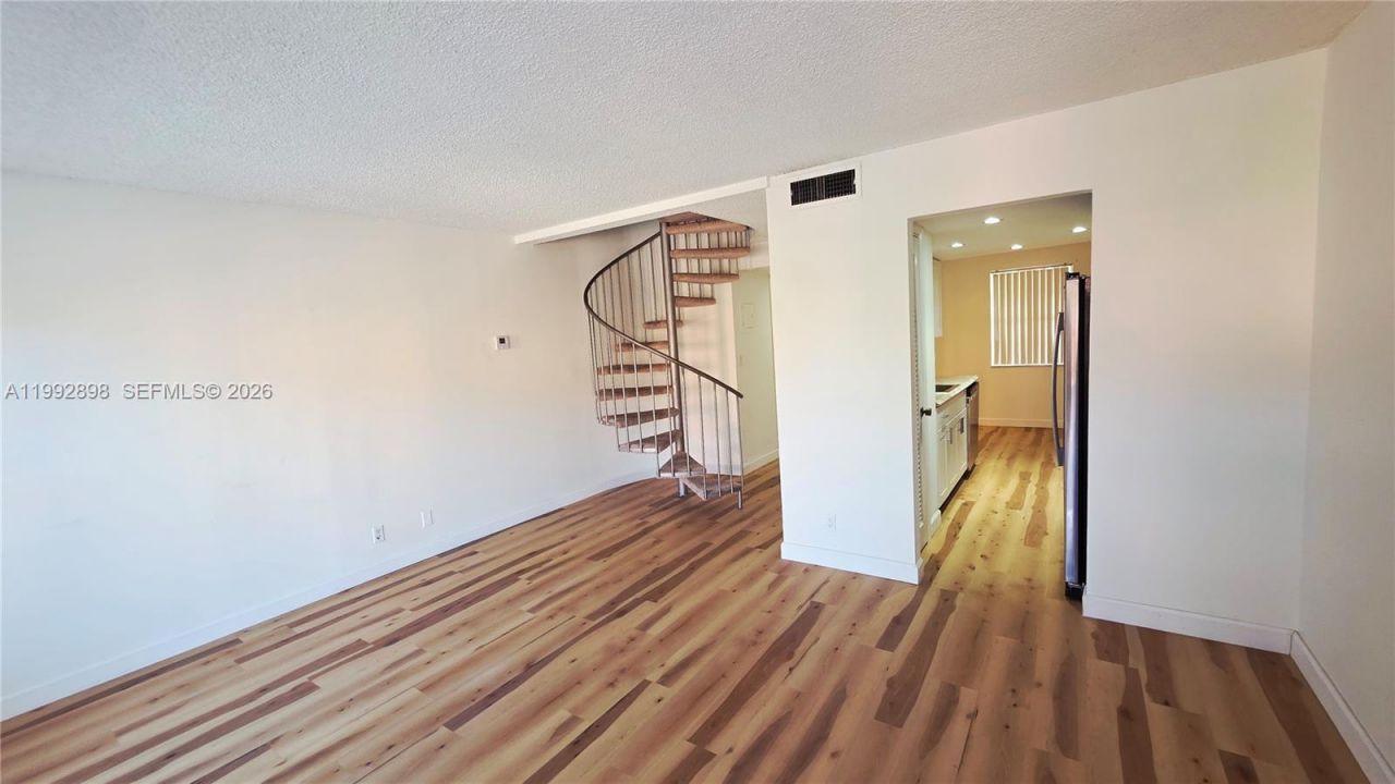 650 Tennis Club Dr, Unit 308, Fort Lauderdale, FL 33311 Photo