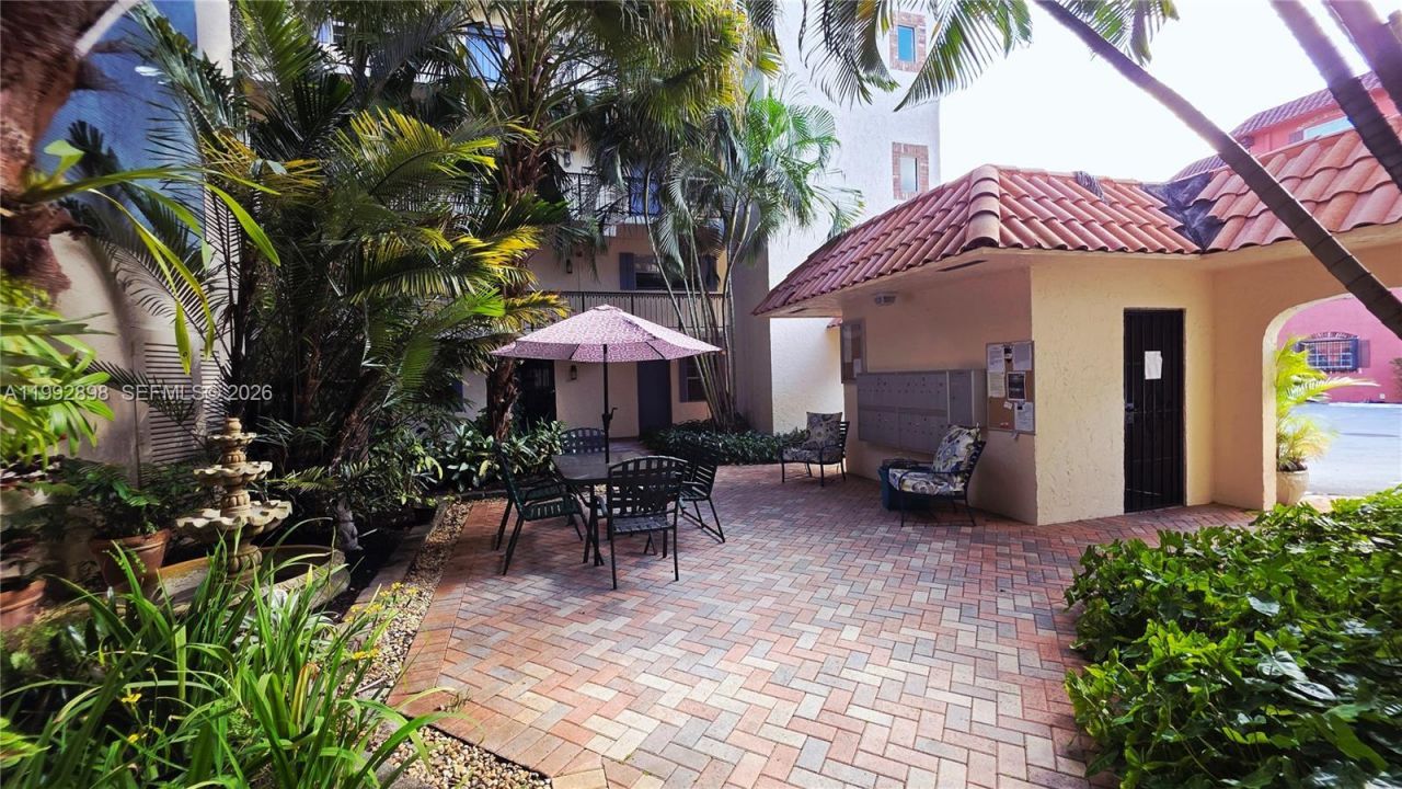 650 Tennis Club Dr, Unit 308, Fort Lauderdale, FL 33311 Photo